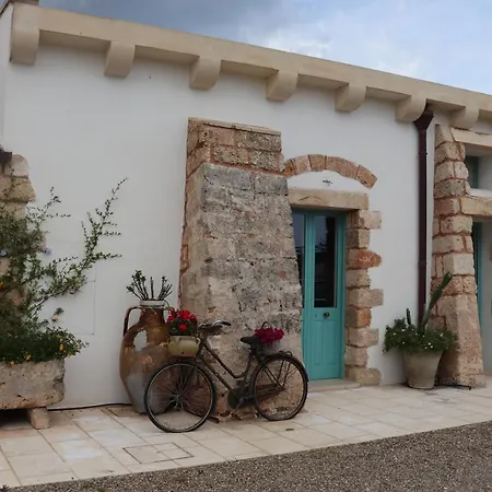 Masseria Santu Lasi Guest house *