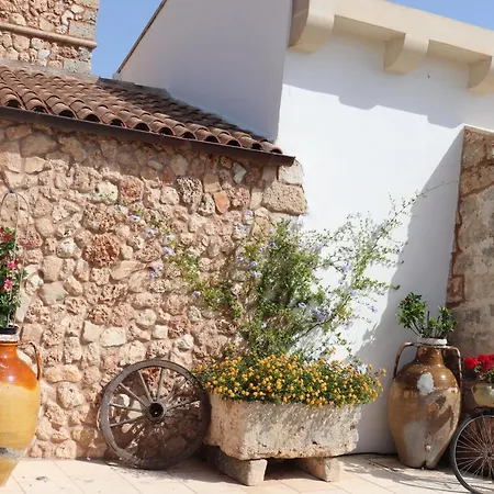 Masseria Santu Lasi Guest house Surbo