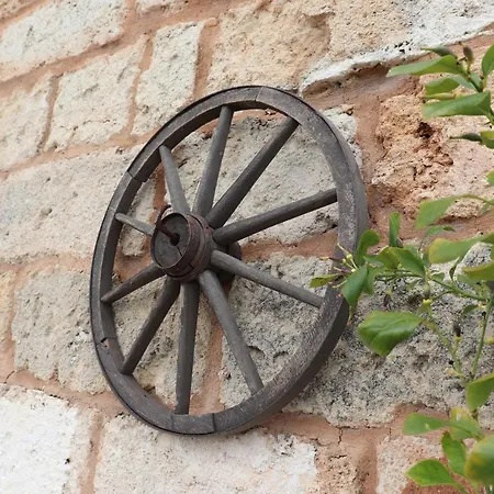 Masseria Santu Lasi Guest house