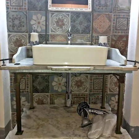 Masseria Santu Lasi *