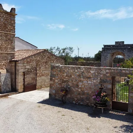 Masseria Santu Lasi Guest house
