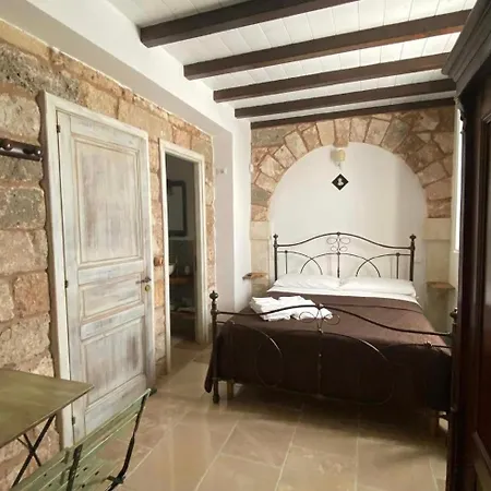 Masseria Santu Lasi *